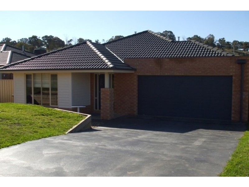 85 YARRALUMLA DRIVE, Wodonga VIC 3690