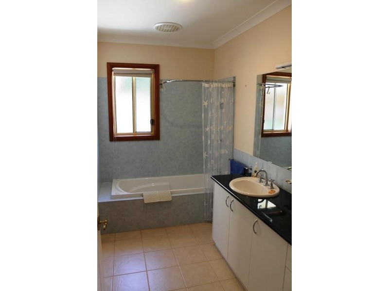 2 SERVICE COURT, Wodonga VIC 3690