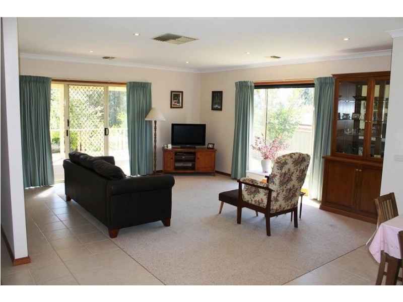 2 SERVICE COURT, Wodonga VIC 3690