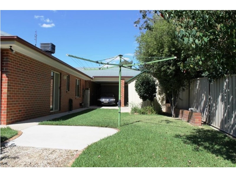 2 SERVICE COURT, Wodonga VIC 3690