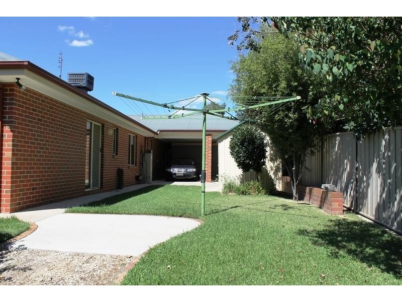 2 SERVICE COURT, Wodonga VIC 3690
