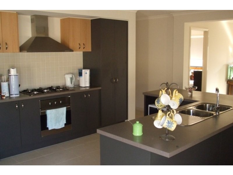 85 YARRALUMLA DRIVE, Wodonga VIC 3690