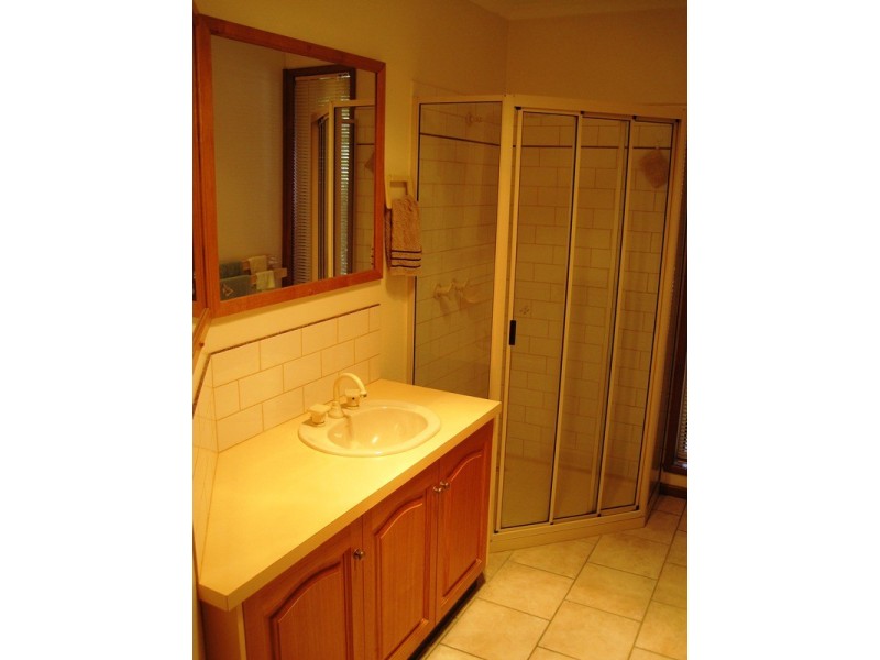 6 HERON COURT, Wodonga VIC 3690