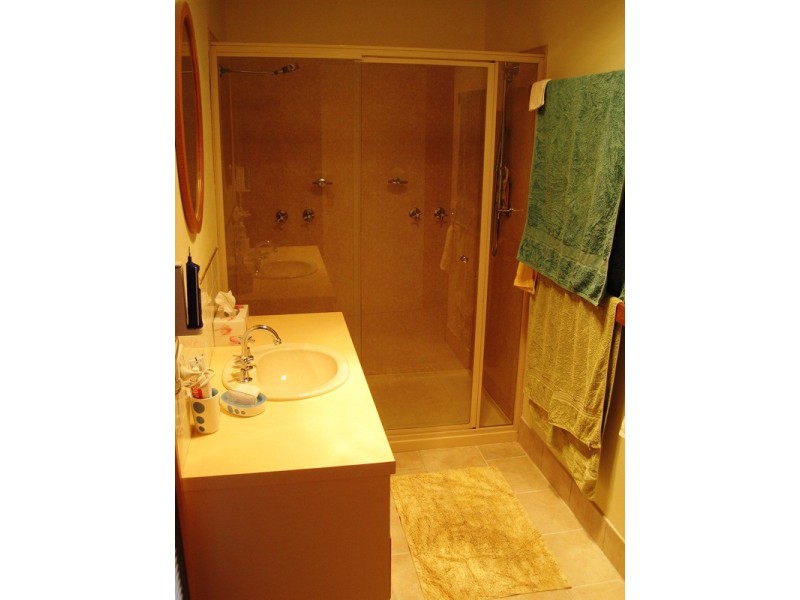 6 HERON COURT, Wodonga VIC 3690