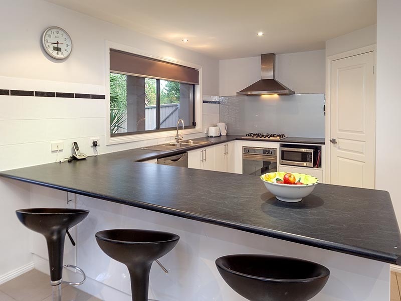 16 HEMLOCK COURT, Baranduda VIC 3691