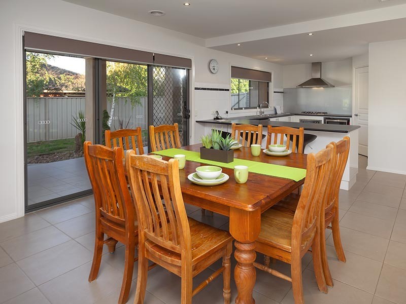 16 HEMLOCK COURT, Baranduda VIC 3691