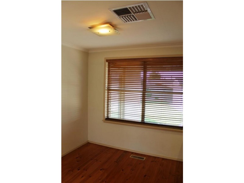 16 MELROSE DRIVE, Wodonga VIC 3690