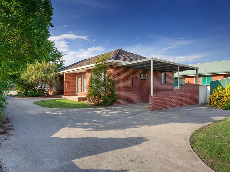 1/52 MAYFAIR DRIVE, Wodonga VIC 3690