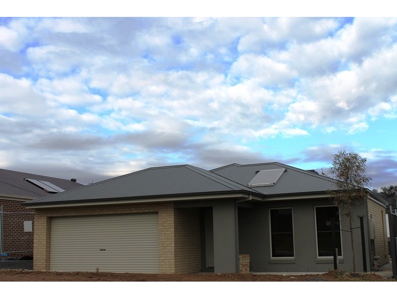2 LYSTERFIELD LANE, Wodonga VIC 3690
