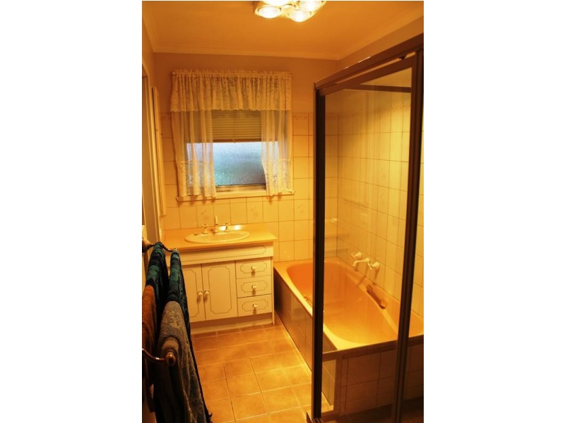 50 McFARLAND ROAD, Wodonga VIC 3690