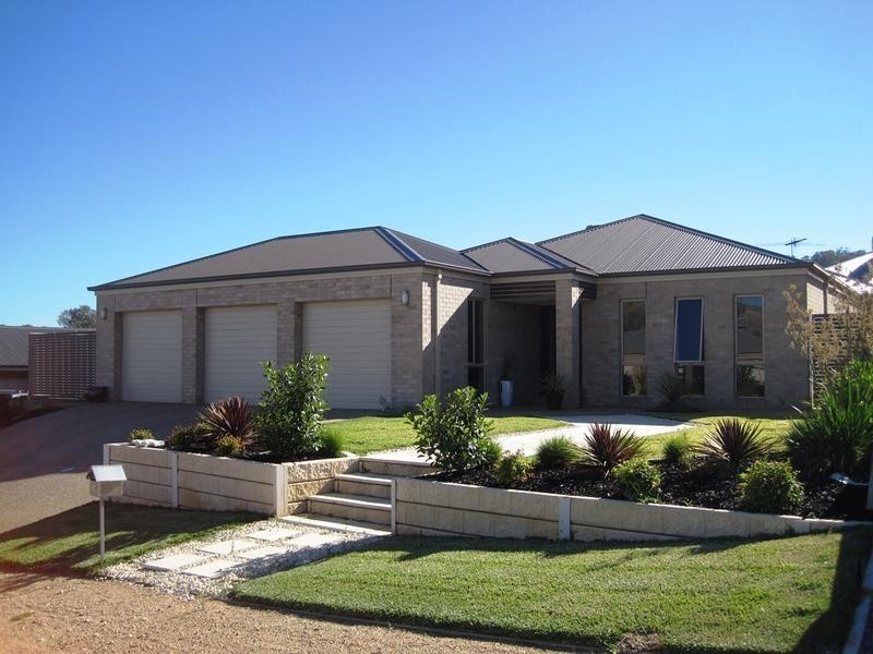 29 BREMER AVENUE, Wodonga VIC 3690