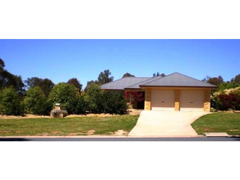 1 PATERSON AVENUE, Baranduda VIC 3691