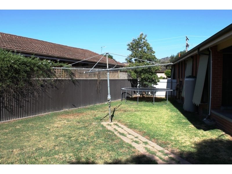 19 LONDON ROAD, Wodonga VIC 3690