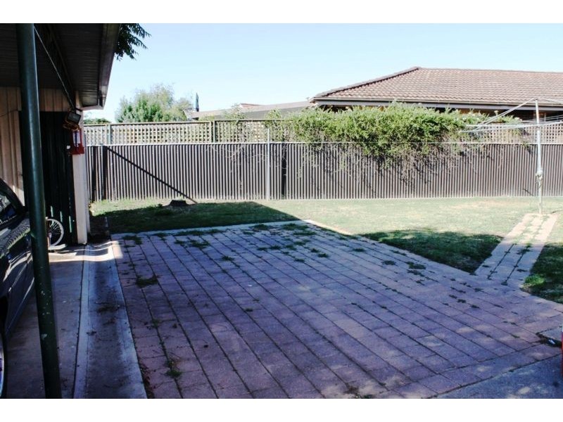 19 LONDON ROAD, Wodonga VIC 3690