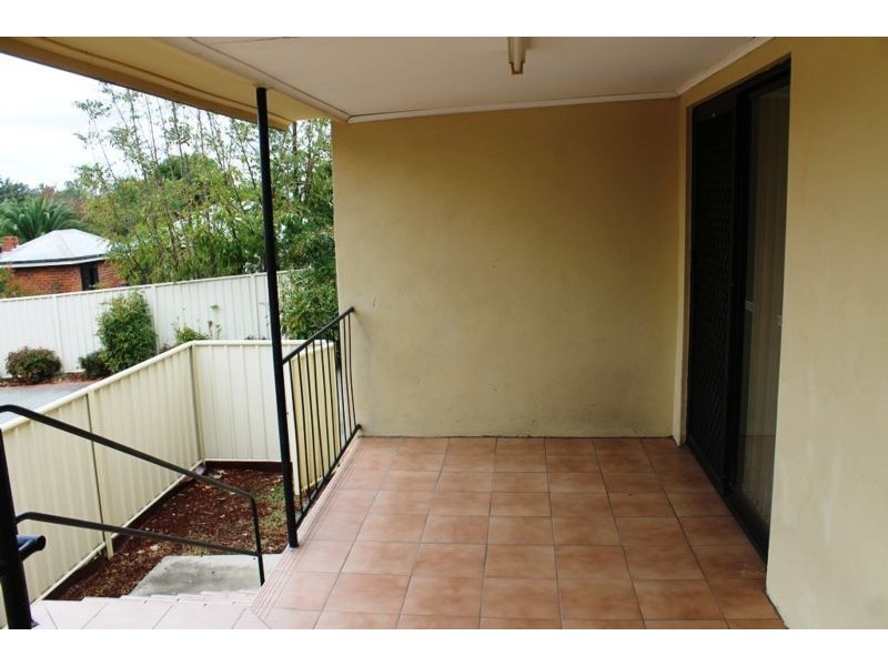 1/332 BORELLA ROAD, Albury NSW 2640