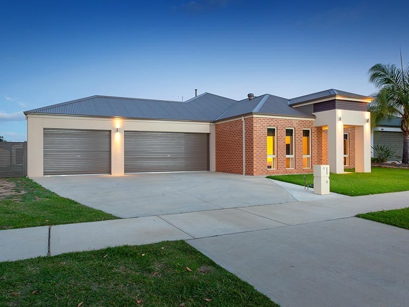 22 BREWER DRIVE, Wodonga VIC 3690