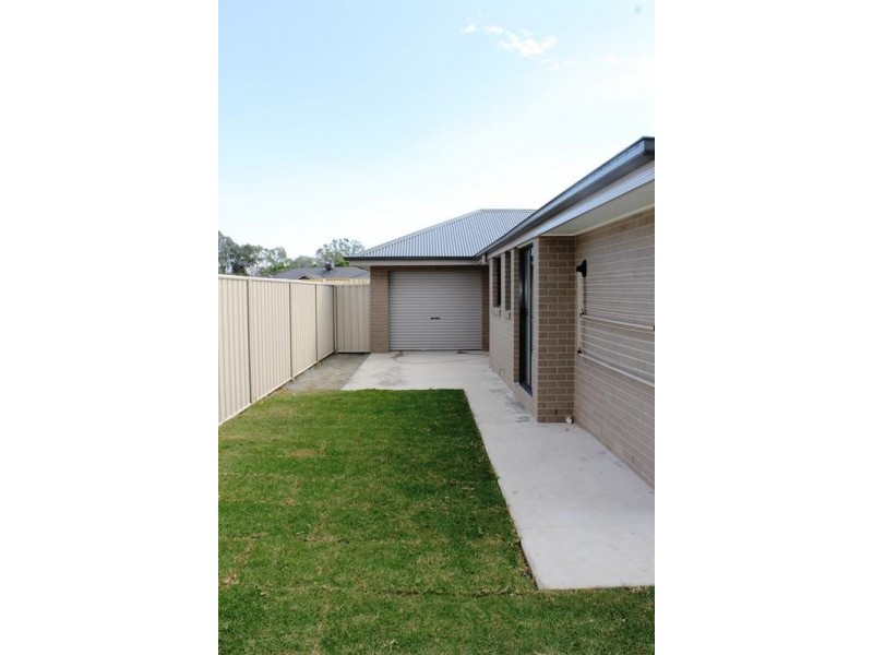 14 PECH AVENUE, Jindera NSW 2642