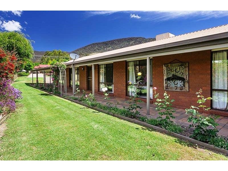 11 MURRA COURT, Kiewa VIC 3691