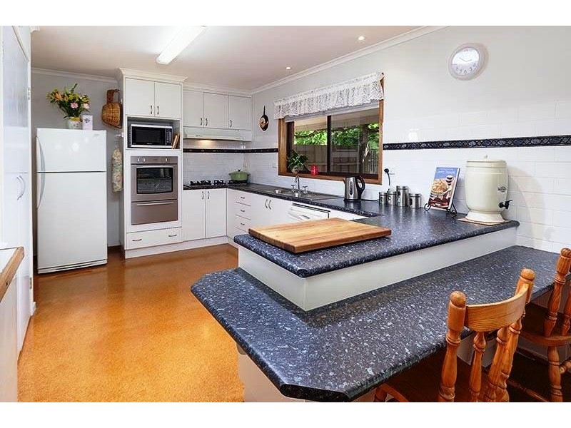 11 MURRA COURT, Kiewa VIC 3691