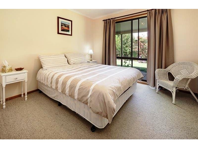 11 MURRA COURT, Kiewa VIC 3691