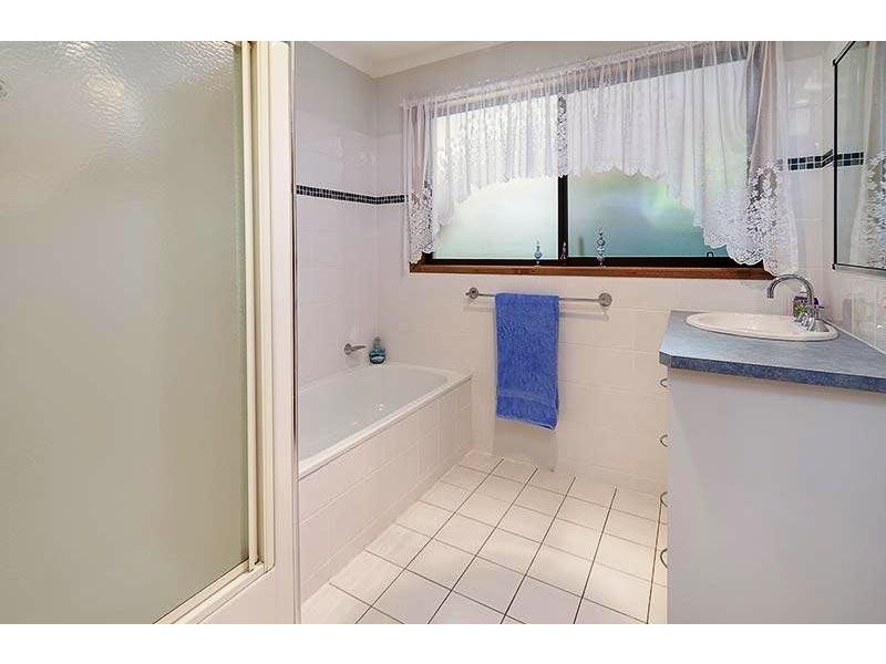 11 MURRA COURT, Kiewa VIC 3691