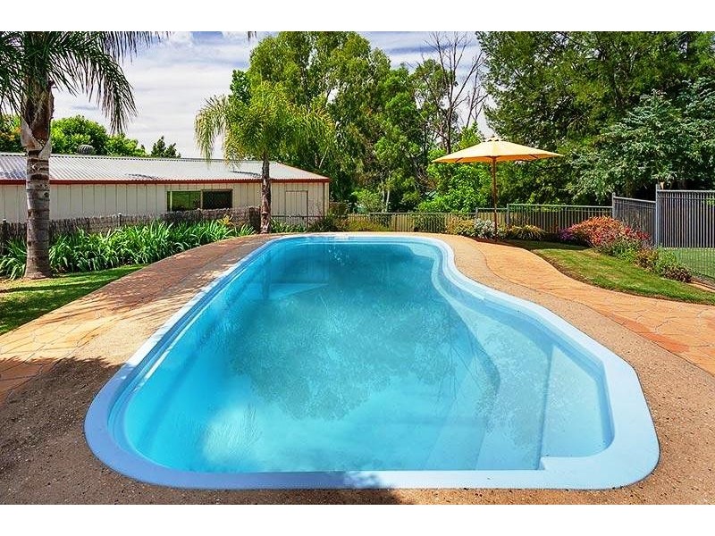 11 MURRA COURT, Kiewa VIC 3691