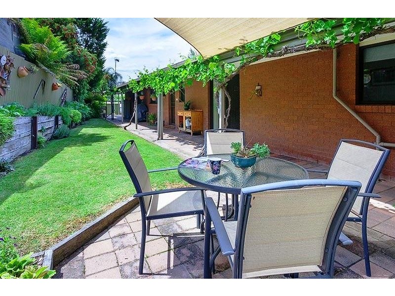 11 MURRA COURT, Kiewa VIC 3691