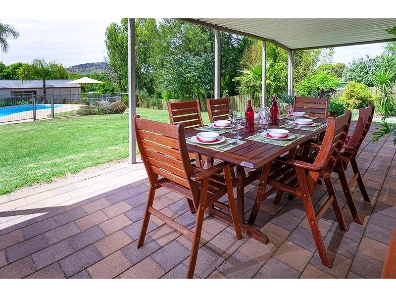 11 MURRA COURT, Kiewa VIC 3691
