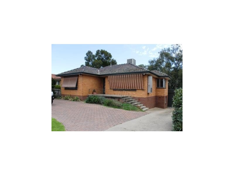 937 WAUGH ROAD, Albury NSW 2640