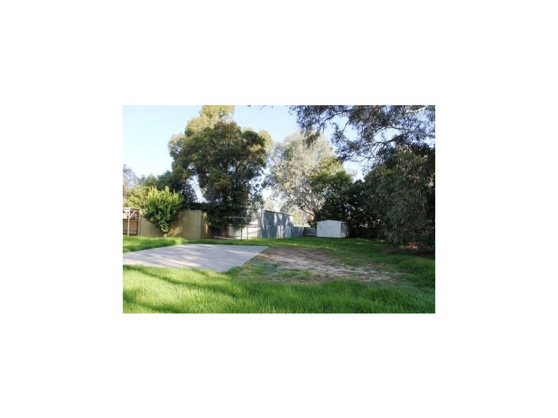 937 WAUGH ROAD, Albury NSW 2640