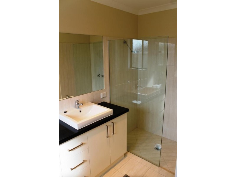 14 PECH AVENUE, Jindera NSW 2642