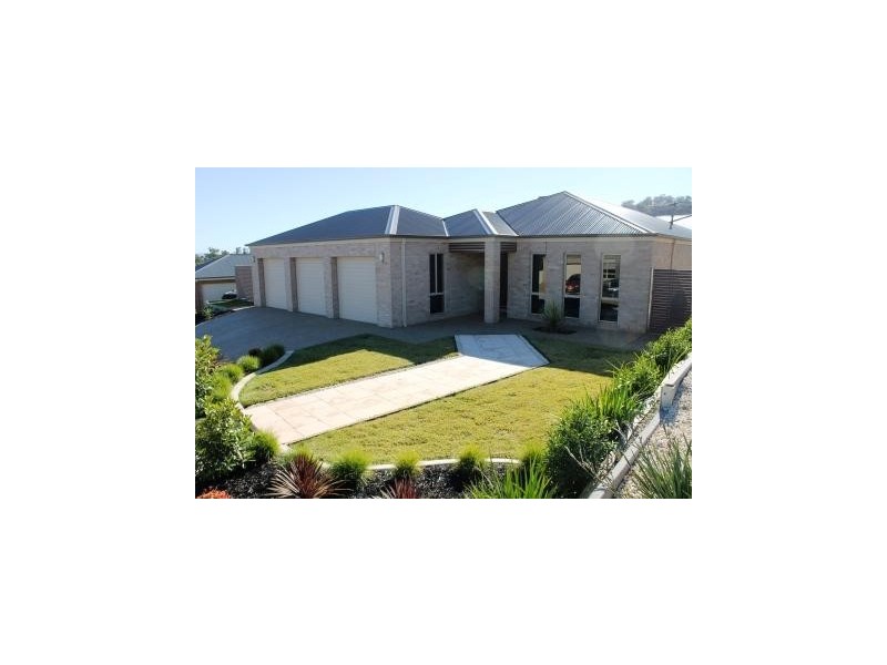 29 BREMER AVENUE, Wodonga VIC 3690