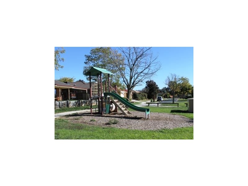 1 PATERSON AVENUE, Baranduda VIC 3691