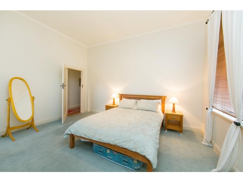 606B DEAN STREET, Albury NSW 2640