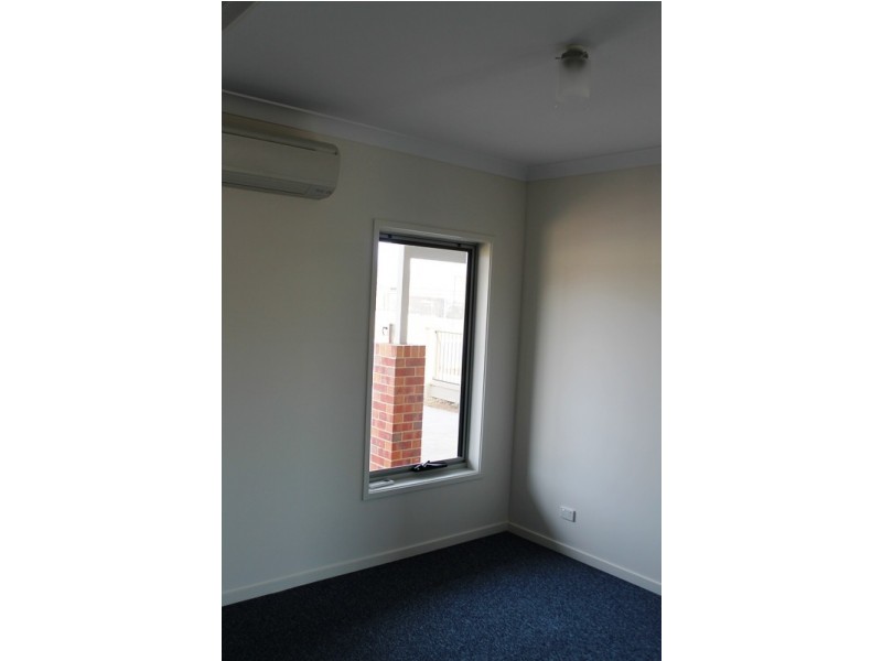 12A RUNDLE STREET, Wodonga VIC 3690