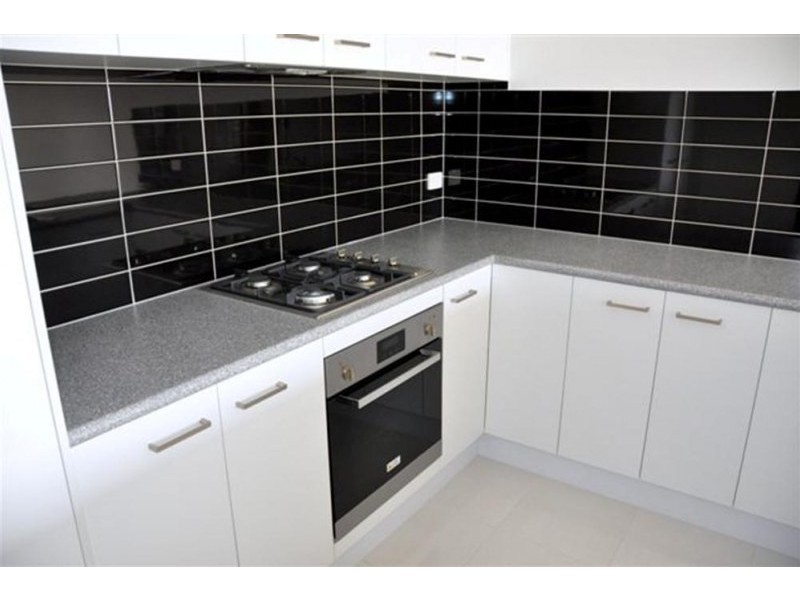 16 ELMWOOD CIRCUIT, Wodonga VIC 3690