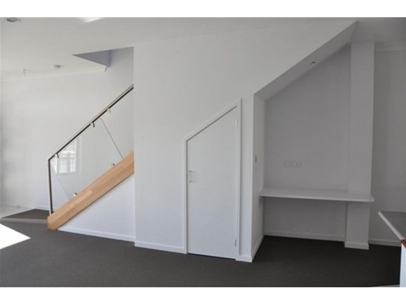 16 ELMWOOD CIRCUIT, Wodonga VIC 3690