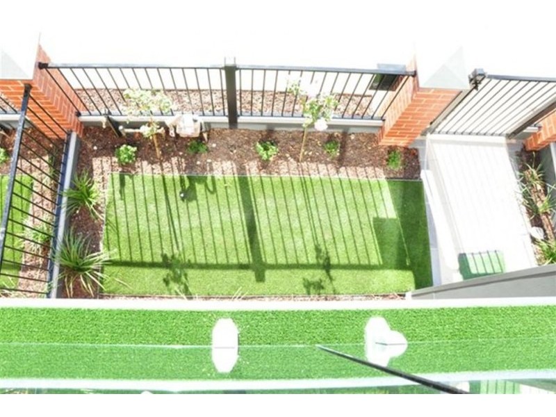 16 ELMWOOD CIRCUIT, Wodonga VIC 3690