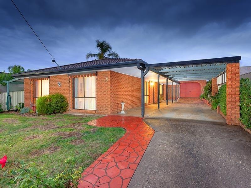 5 SINNETT COURT, Wodonga VIC 3690
