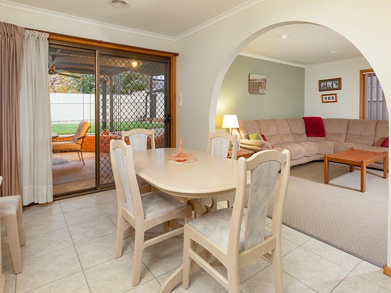 5 SINNETT COURT, Wodonga VIC 3690