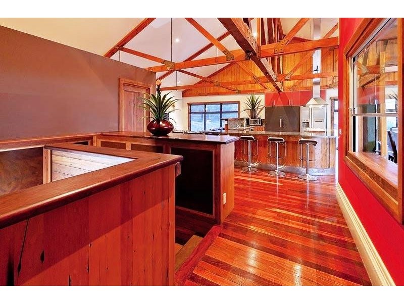 18 AVONDALE DRIVE, Wodonga VIC 3690