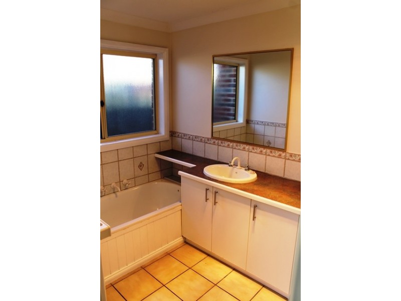 2 TYRRELL COURT, Wodonga VIC 3690