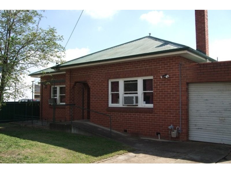 176 LAWRENCE STREET, Wodonga VIC 3690