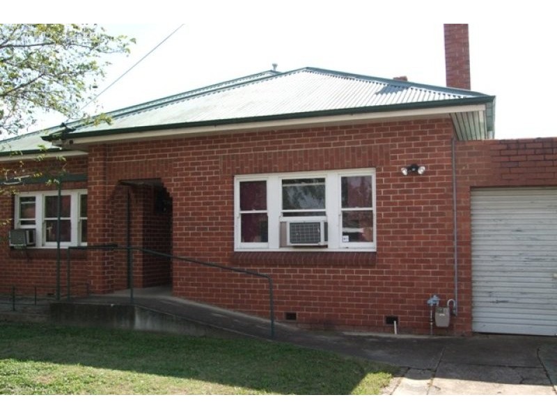 176 LAWRENCE STREET, Wodonga VIC 3690