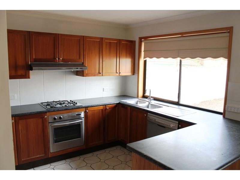 31 MCFARLAND ROAD, Wodonga VIC 3690