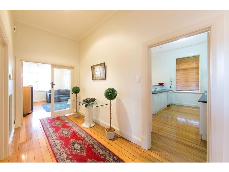 606B DEAN STREET, Albury NSW 2640