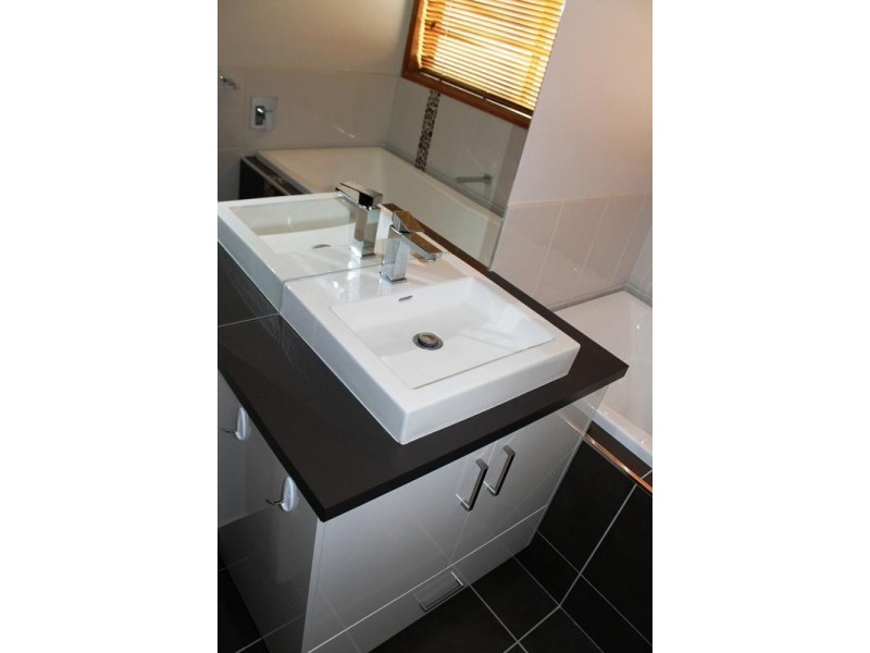 31 MCFARLAND ROAD, Wodonga VIC 3690