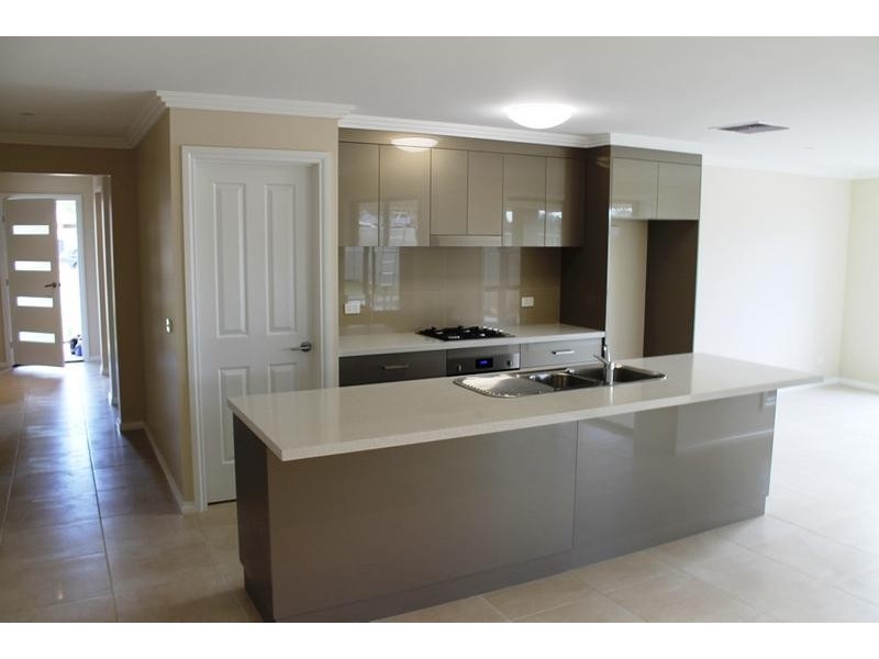 13 PECH AVENUE, Jindera NSW 2642