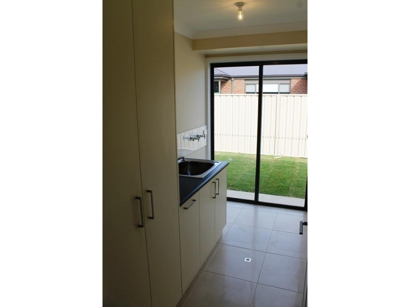 13 PECH AVENUE, Jindera NSW 2642