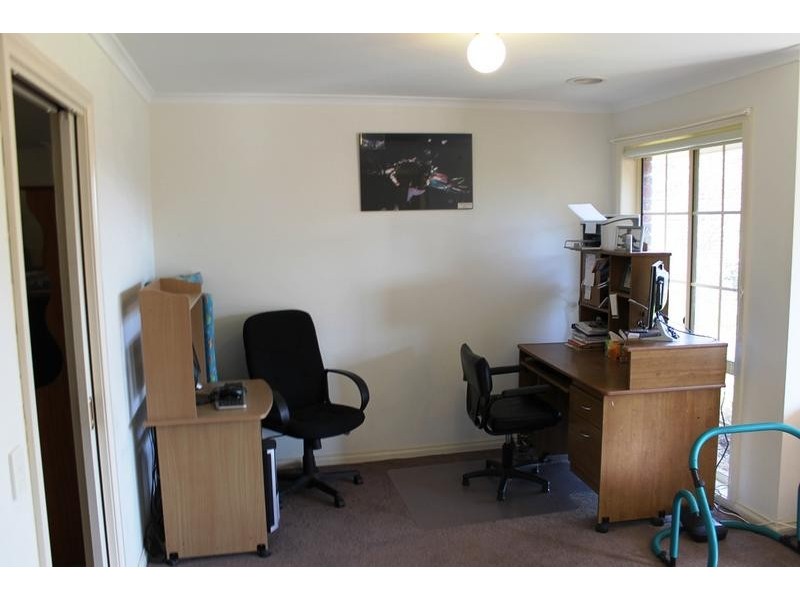 10 LUTZEN CLOSE, Baranduda VIC 3691